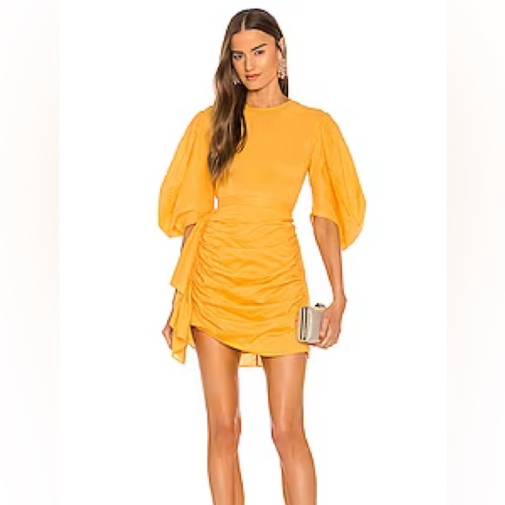 Rhode mini dress!! Perfect for honeymoon, vacations, brunches, etc. 💛💛💛
